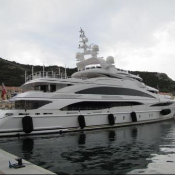  M/Y DIAMONDS ARE FOREVER - 61 M. STEEL / MAINTENANCE
