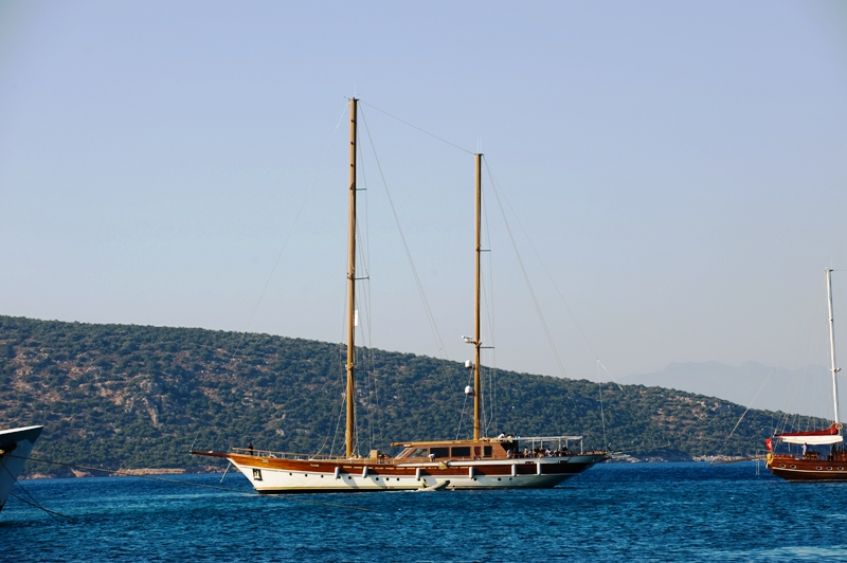 C-HULL-MACH YCH (MCA) SHORT RANGE 39 METERS STEEL TRADITIONAL GULET